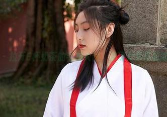 蜜桃社 – 拉开E杯奶茶的毛衣大门，发现无穷搭配的套图！