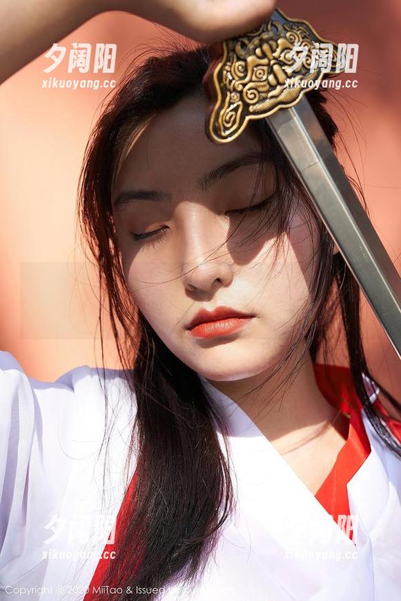 蜜桃社 - 最新小魔女lily白衬衫合集，貌似往后回头都能看见她在拿着仙女棒！