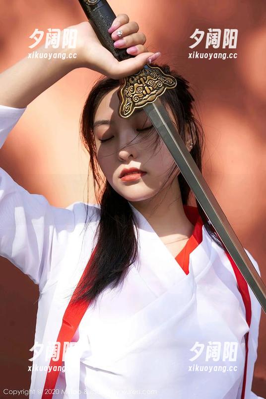 蜜桃社 - 听说沐子熙V运动努力，实际上是在为写真摆姿势！