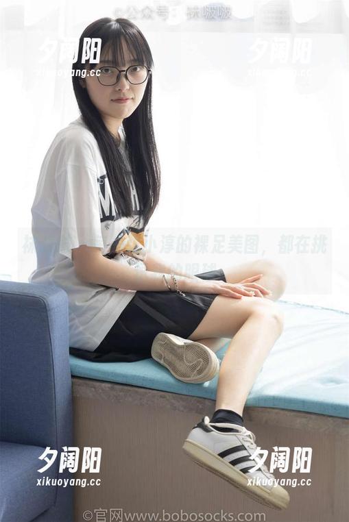 袜啵啵 - 每一张小淳的裸足美图，都在挑逗我的眼球