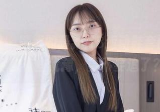 袜啵啵 – 熊熊的最新NB运动鞋套图，却令我有些犹豫，要不要追了？