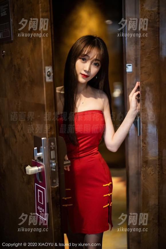 语画界 - 我发现杨紫嫣花了点心思在粉色系列里，最新美图低调得有趣。