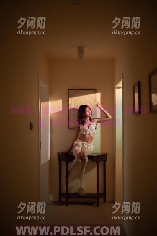 轰趴猫 - 曲曲的图集：私房裸足，那种酸爽，绝不会在鞋子里找到