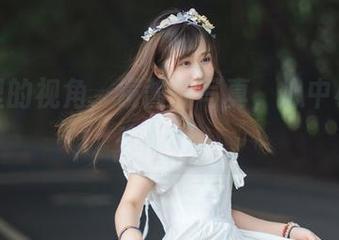 镂空里的视角，镜酱的写真，心中小鼓点在敲呀。