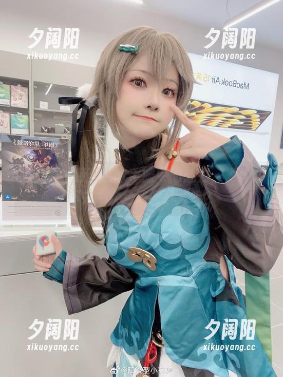 阳炎型小菠萝在水手服中的魅力，为什么不来一次免费的下载呢？