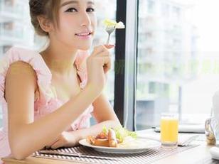 青豆客 – 在普吉岛，只想浪：徐妍馨Mandy图集精选，心中职业病再大发作，自拍不误！