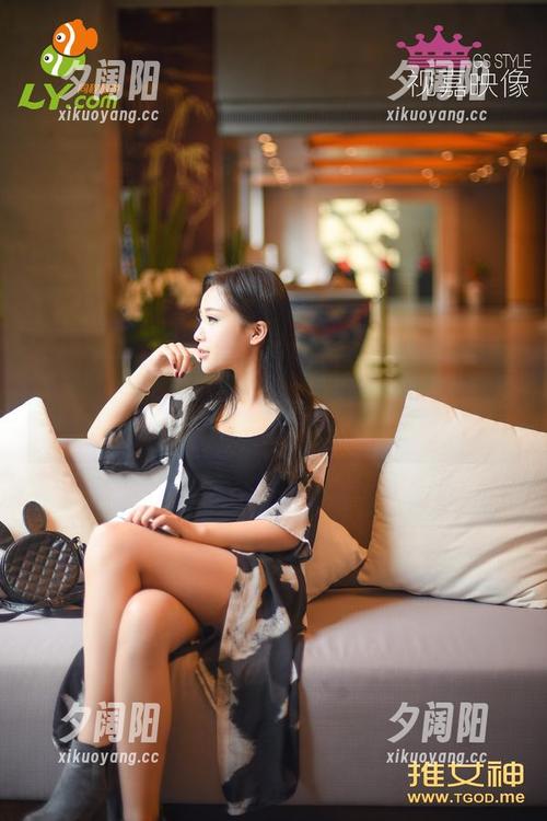 青豆客 - 汪佩妮Penny的女友写真，原图里还藏着哪些？快来瞧瞧！